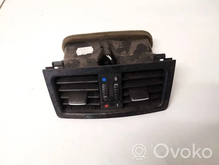 BMW 3 E90 E91 Centrālais gaisa ventilācijas režģis 51167118049