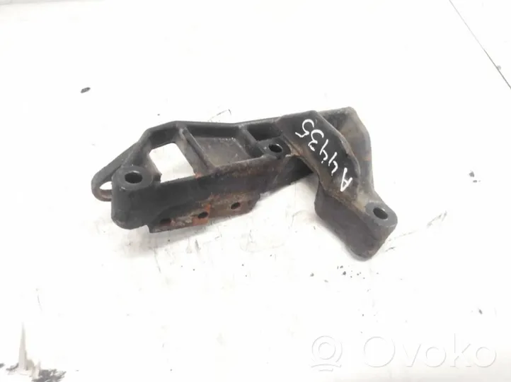 Opel Zafira A Engine mounting bracket 90538558