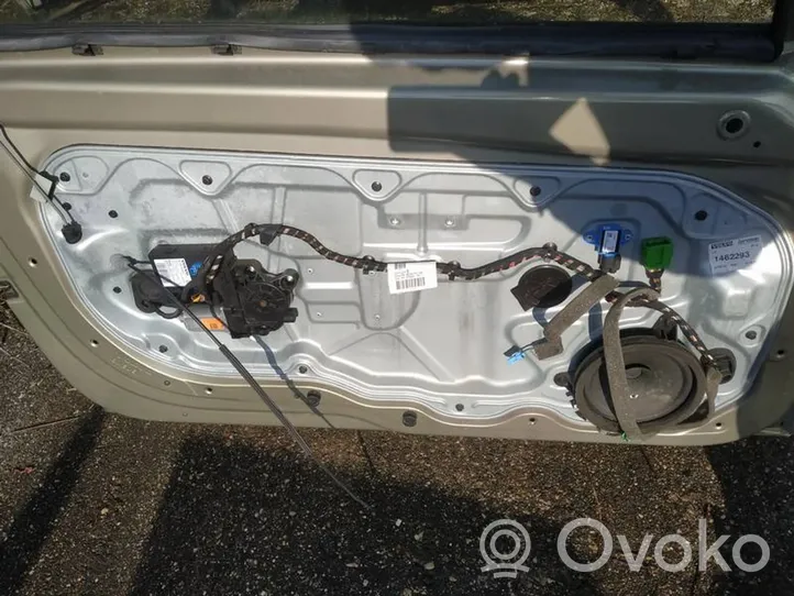 Volvo C30 Liukuoven ikkunannostin moottorilla 8679978