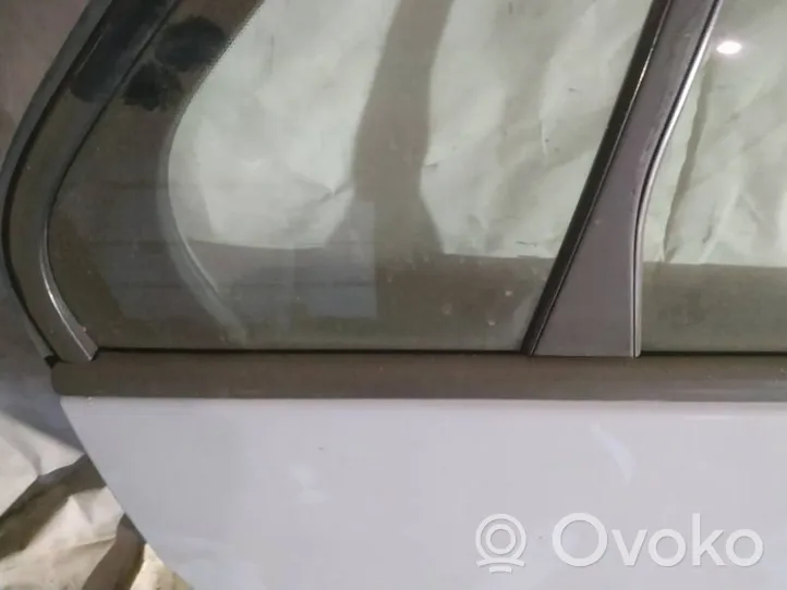 Volkswagen Jetta V Rivestimento modanatura del vetro della portiera posteriore 