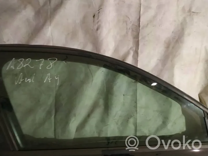 Audi A4 S4 B7 8E 8H Front door window glass four-door 