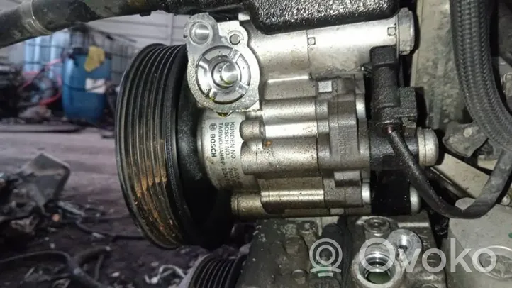 Mercedes-Benz E W212 Pompe de direction assistée A0064664701