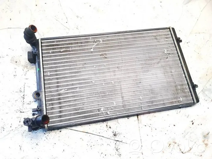 Volkswagen Golf IV Radiateur de refroidissement 