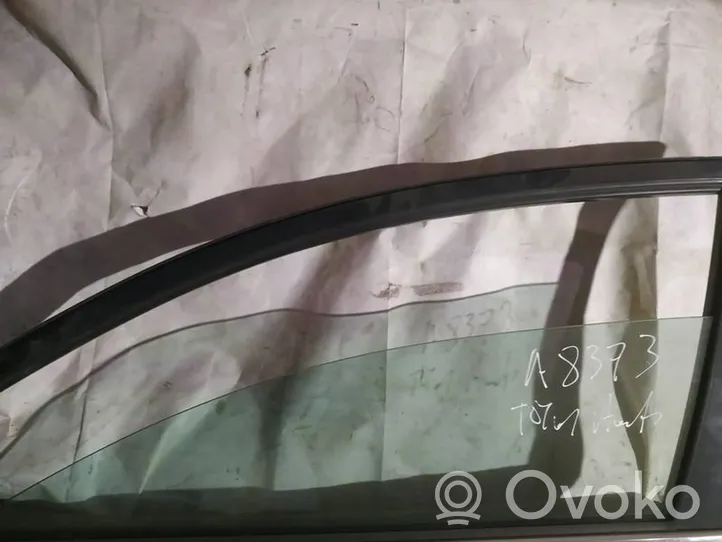 Toyota Avensis T250 Front door window glass four-door 