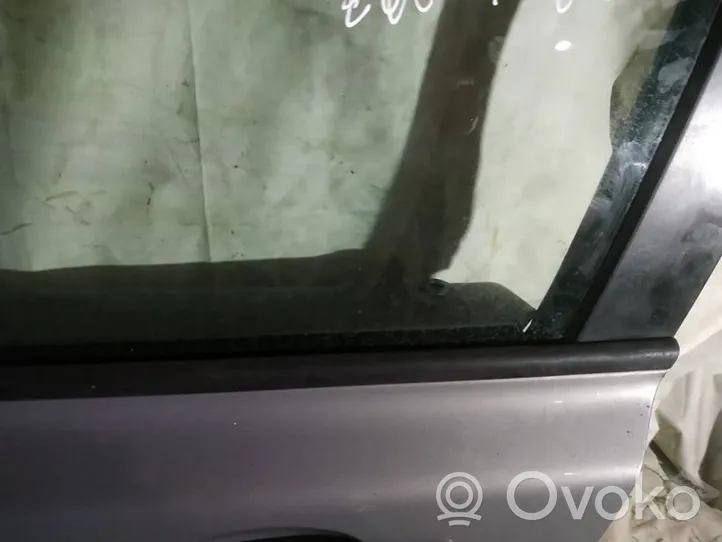 Volvo V50 Priekšpusē durvju stikla apdare 