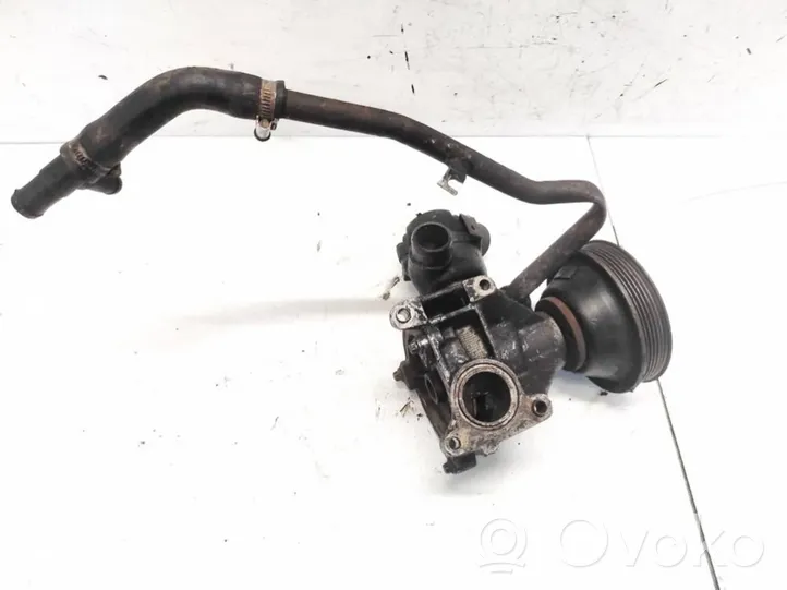 Mercedes-Benz E W124 Pompe de circulation d'eau 1032000117