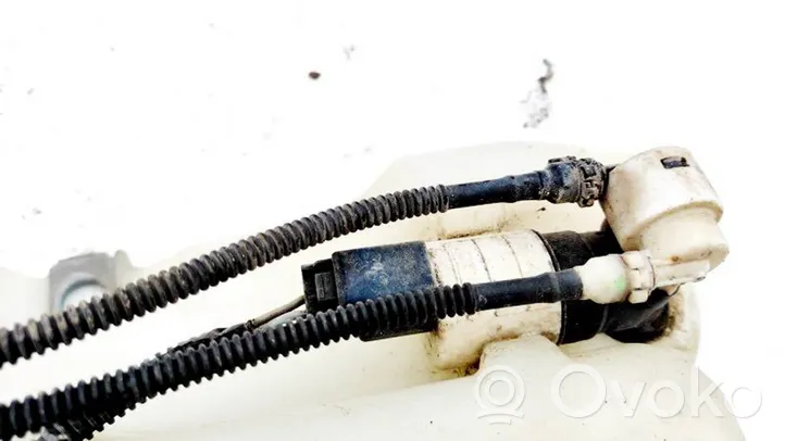 Ford C-MAX II Windscreen/windshield washer pump 