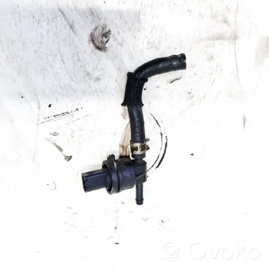 Mitsubishi Outlander Kraftstofftemperatur Sensor Fühler Geber 038906081