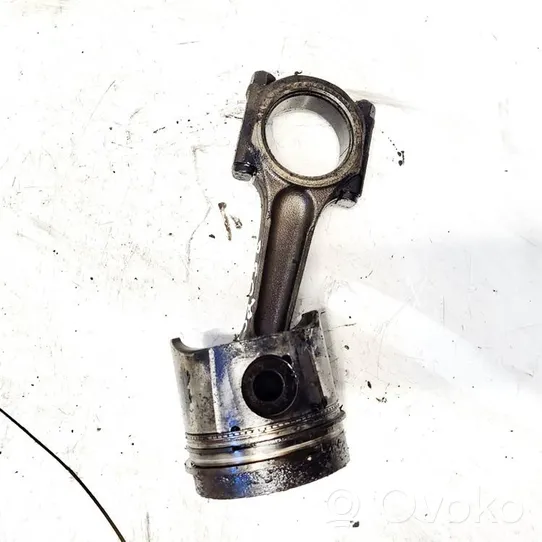 Peugeot 406 Piston avec bielle 