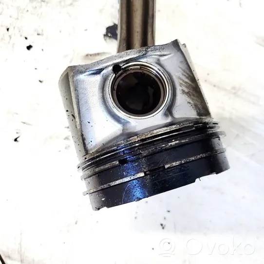 Audi A6 S6 C5 4B Piston avec bielle 