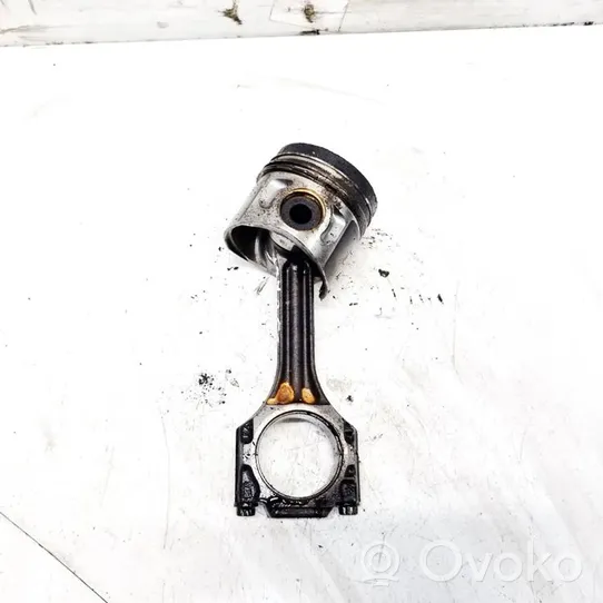 Volkswagen PASSAT B5 Piston with connecting rod 