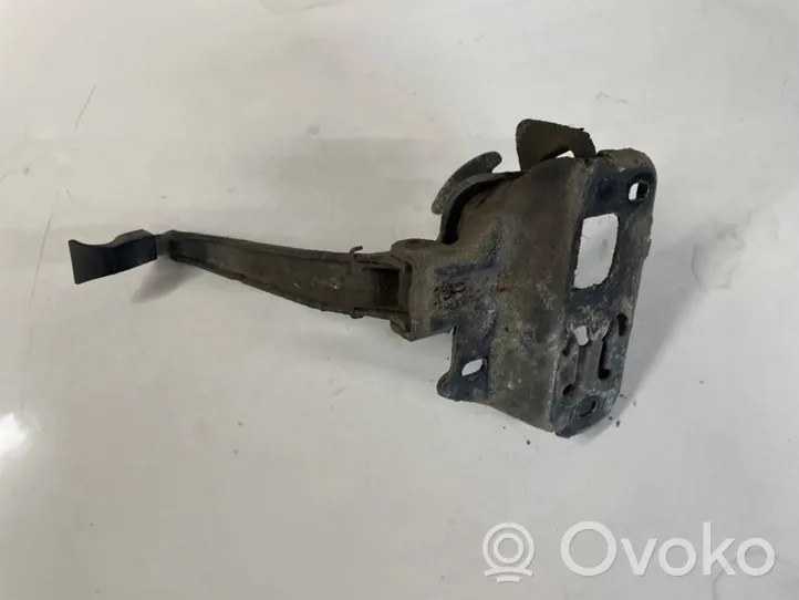 Audi A4 S4 B5 8D Engine bonnet/hood lock/catch 8d0823480