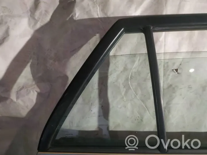 Toyota Avensis T250 Rear vent window glass 