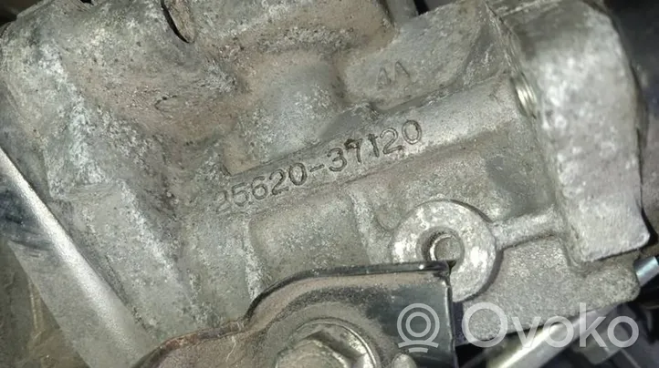 Toyota Auris E180 EGR-venttiili 2562037120