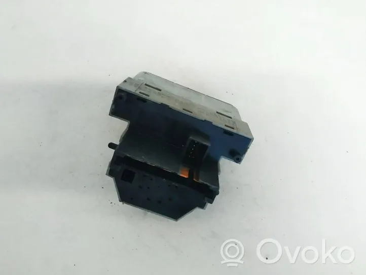 Opel Zafira A Windscreen/window heater switch 90559839