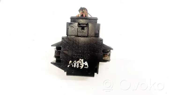 Audi Q7 4L Sensor / Fühler / Geber 7L8906217