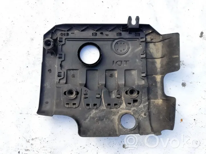 Volkswagen Touran I Engine cover (trim) sk03g103925c