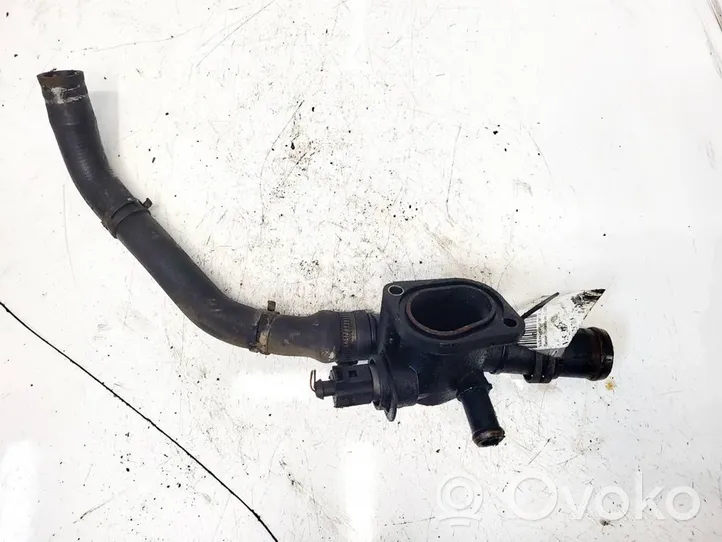 Volkswagen Golf V Moottorin vesijäähdytyksen putki/letku 