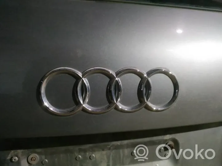 Audi Q7 4L Manufacturer badge logo/emblem 