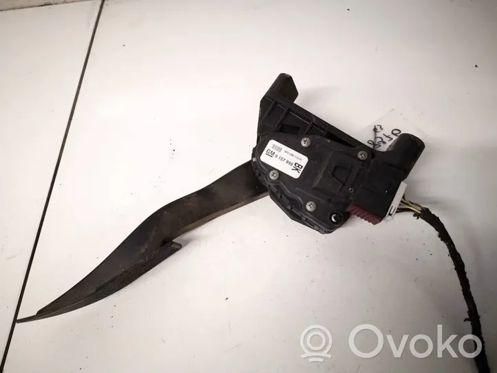 Opel Astra H Accelerator throttle pedal 9157998bk