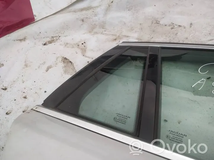 Jaguar XF Fenêtre latérale vitre arrière 