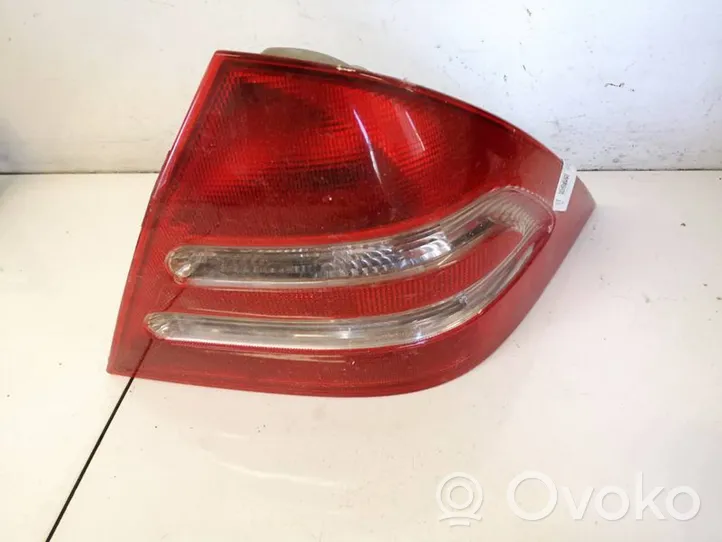 Mercedes-Benz C W203 Lampa tylna 2038200264