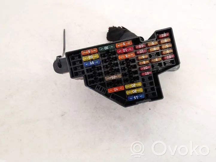 Volkswagen PASSAT B6 Fuse box set 