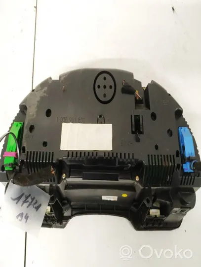 Audi A4 S4 B6 8E 8H Tachimetro (quadro strumenti) 1036901830