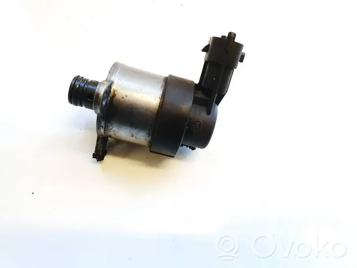 Volvo V50 Fuel pressure sensor 0928400607