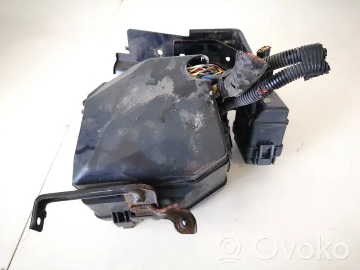 Honda CR-V Skrzynka bezpieczników / Komplet swye02