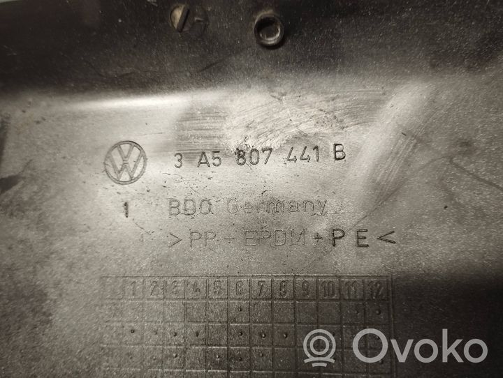 Volkswagen PASSAT B4 Cache crochet de remorquage arrière 3A5807441B