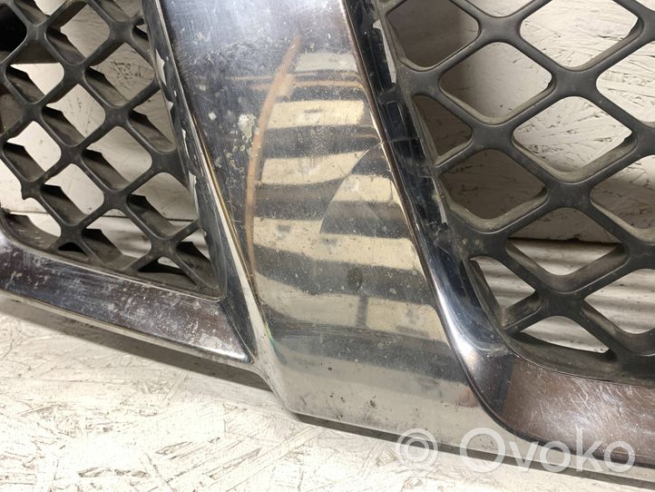 Nissan Navara D40 Grille calandre supérieure de pare-chocs avant 310EB400