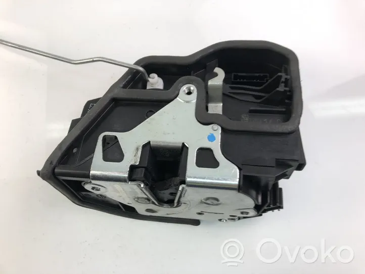 BMW 1 F20 F21 Zamek drzwi tylnych 7202149