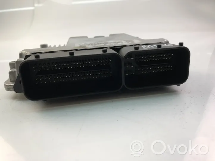 BMW 1 F20 F21 Unité de commande, module ECU de moteur 8570933