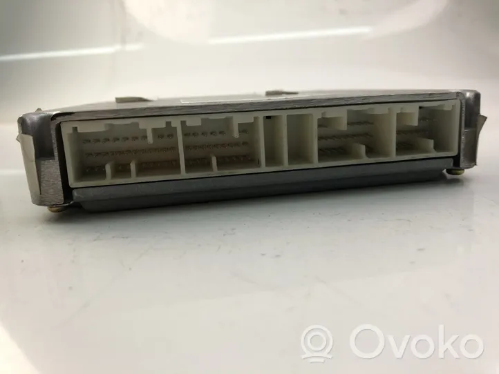 Toyota Avensis T220 Centralina/modulo motore ECU 8966105420