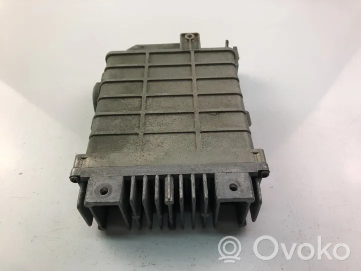 Audi 80 90 S2 B4 Komputer / Sterownik ECU silnika 893907383B