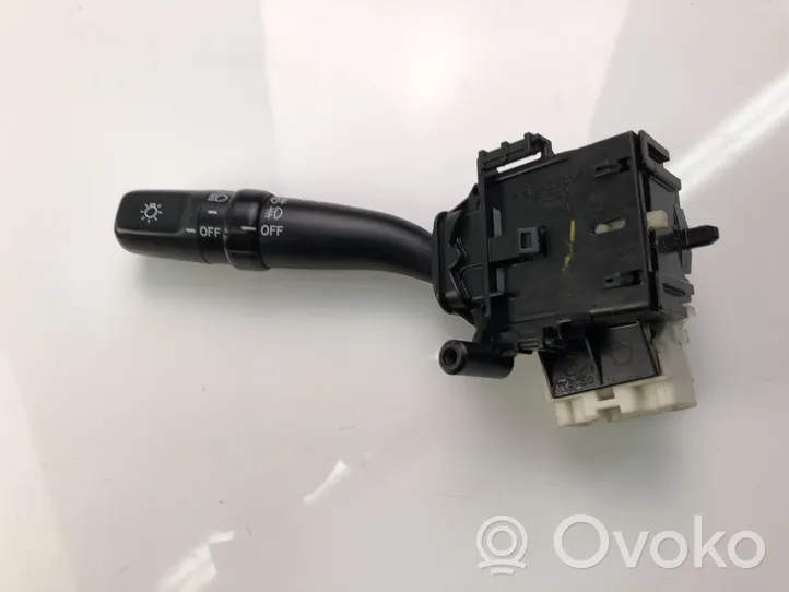 Toyota Avensis Verso Leva/interruttore dell’indicatore di direzione e tergicristallo 8414044020