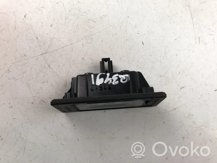 Audi A4 S4 B8 8K Takaluukun rekisterikilven valon palkki 4G0943021