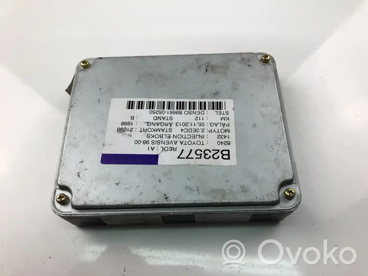 Toyota Avensis T220 Блок управления двигателем ECU 8966105250