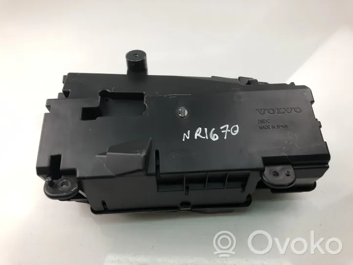 Volvo S90, V90 HUD-näyttö 31376712