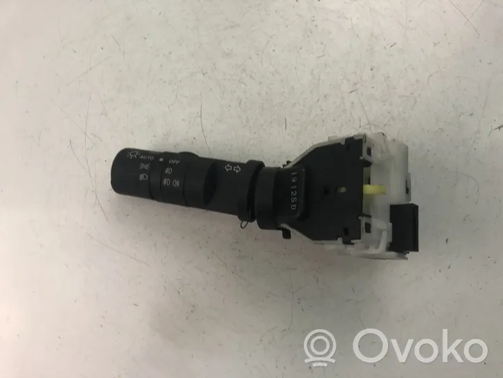 Nissan Qashqai+2 Leva/interruttore dell’indicatore di direzione e tergicristallo 14425