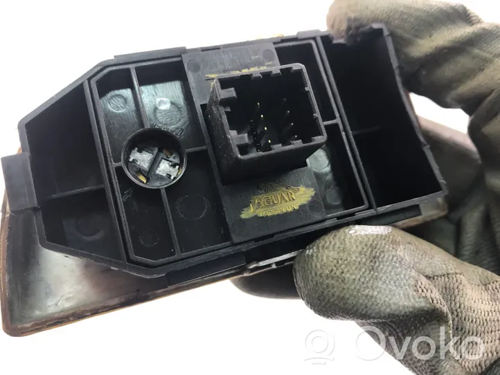 Jaguar XK8 - XKR Electric window control switch 