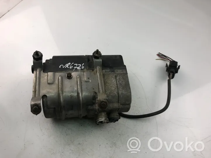 Volkswagen Transporter - Caravelle T5 Conduit de tuyau de chauffage Webasto 24077AL