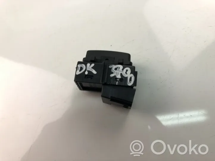 Volvo V70 Other switches/knobs/shifts 31343100