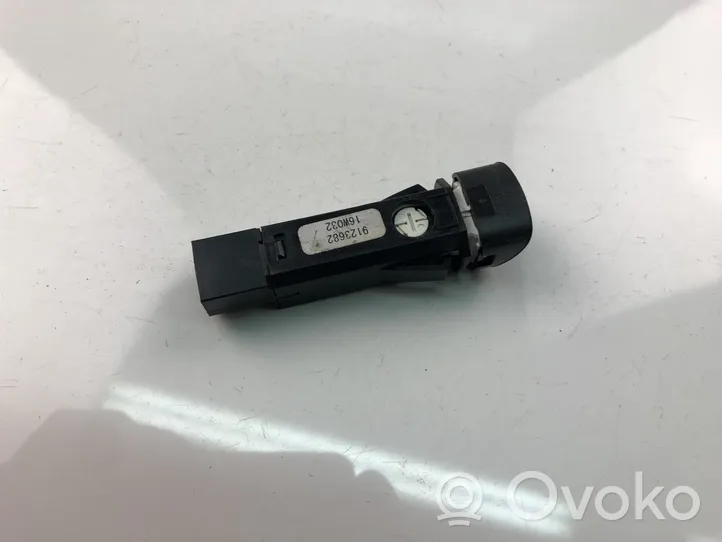 Volvo V40 Interrupteur feux de détresse 9123682