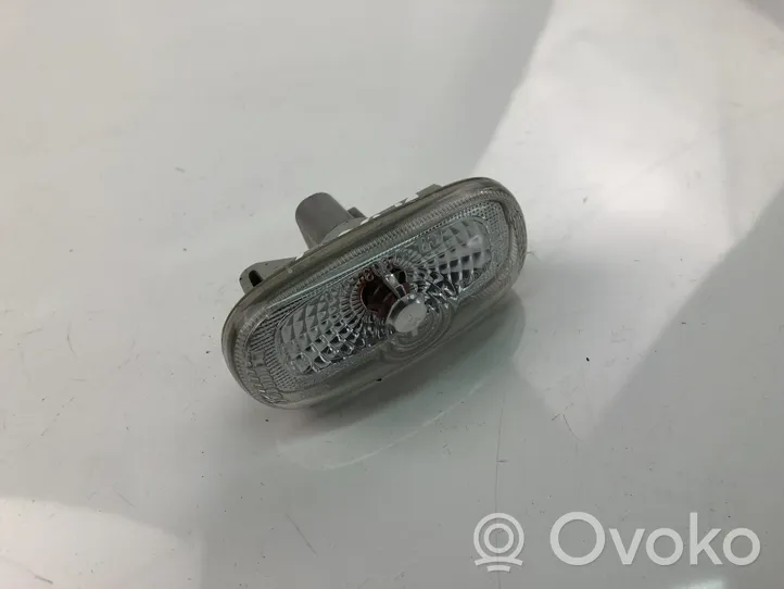 KIA Carens II Front fender indicator light 