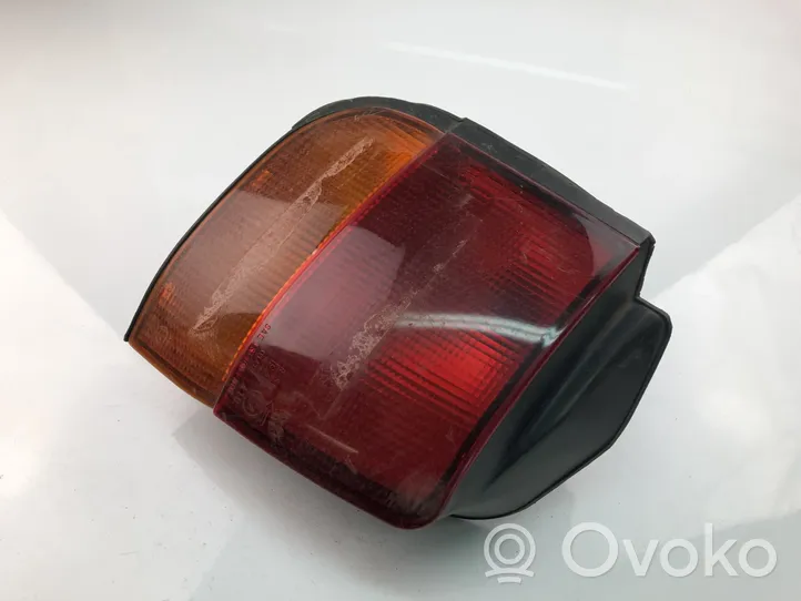 Mitsubishi Space Runner Lampy tylnej klapy bagażnika 34885041