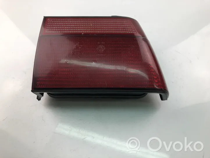 Alfa Romeo 155 Lampy tylnej klapy bagażnika 11415042