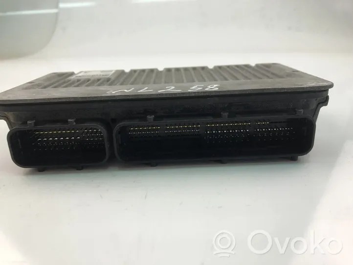 Toyota Yaris Komputer / Sterownik ECU silnika 896610DF30