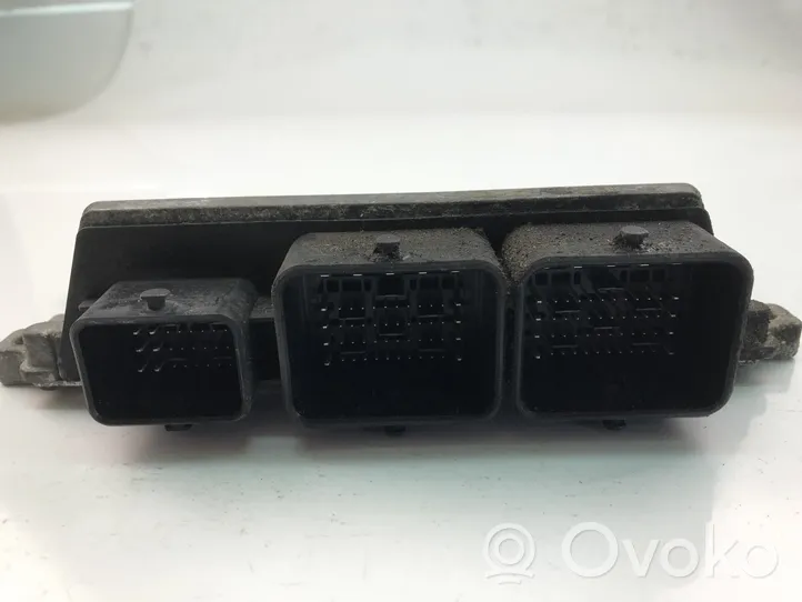 Citroen C3 Unité de commande, module ECU de moteur 9805895780